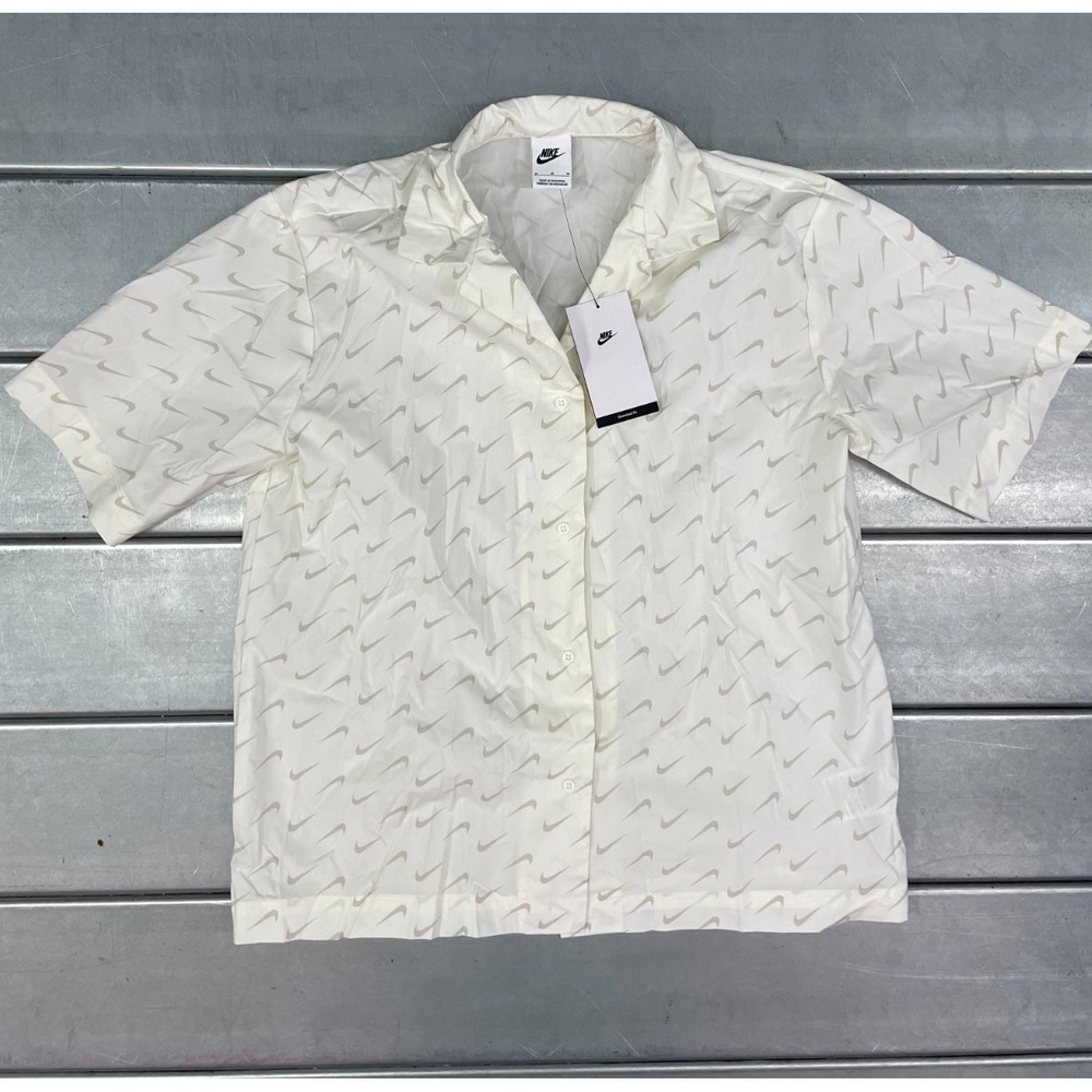 Nike Everyday Button Up Shirt Womens Medium Cream‎ AOP Swoosh Short Sleeve NWT